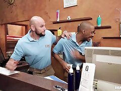 Tag Teamed At The Tanning Parlor – Reality Kings