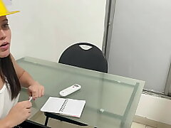 A luxurious builder arrives to make some repairs in my house and concludes up turning me on until she fucks me and makes me jism in her