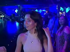 Insane female agreed to lovemaking in a nightclub in the toilet