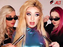 Trio buxomy inked lesbo ladies get frisky!