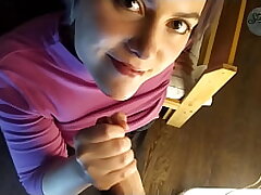 Common Russian homemade porn with a bad screenplay and ultra-cute deep-throat