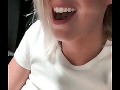 Omg so risky! Tight gash fingerblasted to climax in the public car park
