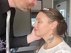 Internal cumshot pregnant daughter-in-law in law minutes before her wedding