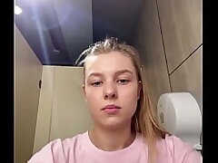 Fingering ass-fuck in the public