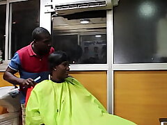 Caught by the customer stroking in the absence of clients at the Hair Salon, when she appears I toss him on top of her to screw her at the Salon Vitré