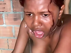 I torn up the builder while he was resting and he ended up cumming inwards my pussy