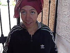 Turkish Street Prostitute Gives Free-for-all Handjob To Yankee Tourist In Izmir