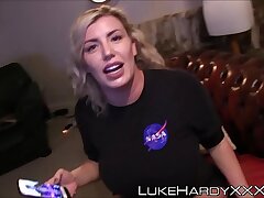 XXL booty stepsis stuffed and spunked on her super-cute face Point of view