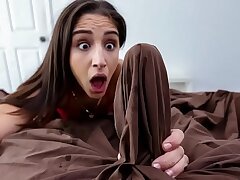 Kinky Stepsister Can't Resist Her StepBrother's Morning Wood (Abella Danger)