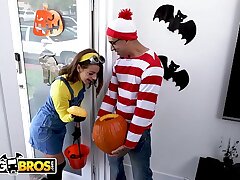 BANGBROS - Teen Evelin Stone Gets Bruno Dickemz's Jizz-shotgun In A Pumpkin