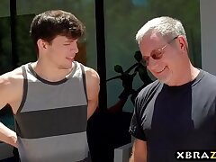 Stepmom Cougar luvs the huge young beef whistle of her son-in-law