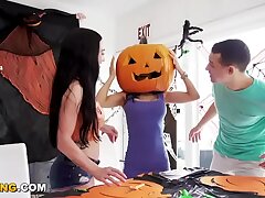 Halloween Assfucking Raunchy Sex With Sex-positive Roomy - Gigantic Cumshot On Booty