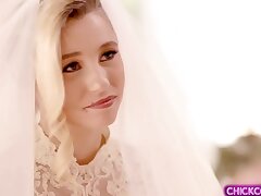 Gorgeous youthfull bride Carolina Sweets has girl/girl hookup with her grannie Julia Ann!