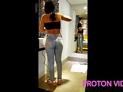 Shower backstage boning with the rookie Elisa Santos