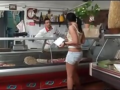 Dentro Lo Scandalo (Full pornography movie)