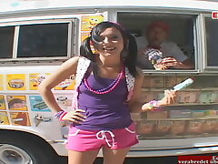 Smallish milk cans teen girl in rollerblades pick up for camper sex