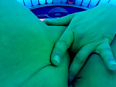 SweetLucy69 Rub my Hot twat on Solarium
