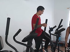Hump in the gym in the neighorhood