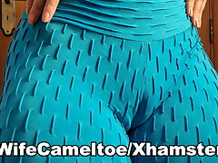 Steamy wife's cameltoe in gym stretch pants