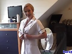 Classy british milf fingered before inhaling