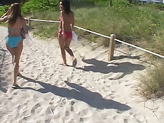 Amateur sucky-sucky from 2 young nymphs I faced on the beach in Miami