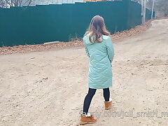Country girl showcased cupcakes and pussy next to roadworks