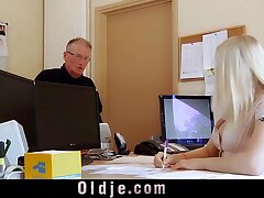 Youthful assistant dual blowjob plow mouth cumshot for manager thick old stiffy