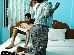 Indian young fellow porking firm room service motel lady at Mumbai! Indian motel intercourse