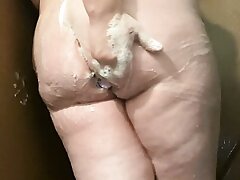 Youthfull bbw loses anal invasion innocence to faux-cock in douche