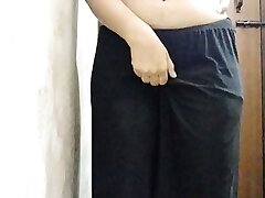 Youthfull fresh married bhabhi bathing after first-ever nighy