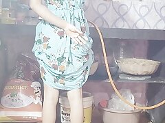 Desi ladaki ne kichen me apane devar ke sath kiya hook-up