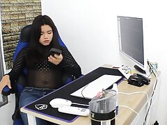 End up pounding my boss's pussy so I don't lose my job at the company - porno in Spanish