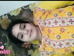 Bobby bhabhi was banged by pizza delivery fellow in her house behind spouse