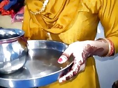 Karawa chauth k din dewar ne youthfull  bhabhi ki chudayi kiya