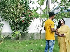 Indian Hot Bhabhi Fucky-fucky with Unknown Youthful Boy! Plz Jism Inside
