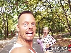 Random Dude Bodo Pokes Milf Slut Jana Schwarz in Park hitzefrei.dating