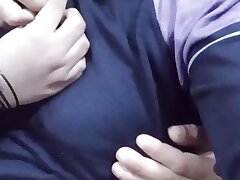 New Desi Scorching Aunty ka orbs kasa han sab comments ma batwo , homemade Aunty sextape