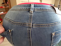 Mature lesbians and deep fisting in hairy pussy. PAWG POV. Jiggling big ass. Homemade fetish from a bbw. Amateur.