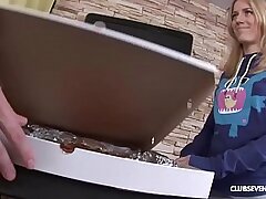 Pizza girl supplies Additional Topping