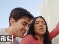 Successful Jordi Meets Buxom Valeria Valois Who Despairingly Asks For His Help In Interchange With A Nice Bj - Mofos