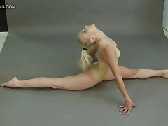 Dora Tornaszkova pliable gymnast super-fucking-hot naked