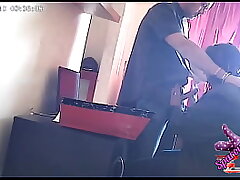 Spy camera : secretary caught sucking Mr John's lollipop