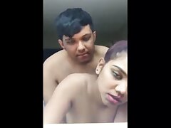 Indian bhabhi has sex with boss in her home