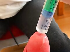 Pia stuffs huge Kugelplug + Hand-job