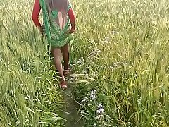 Indian Village Bhabhi Screwing Outdoor Sex In Hindi