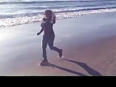 Mini Richard Big Bumpers Beach Run Smooch