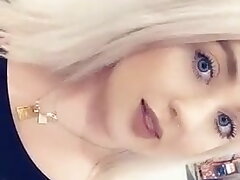 Phat ass white girl puts on a show