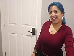 Door Dash delivery girl gets a Ginormous tip !!! Sly Diggler