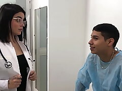 The physician sucks the patient's dick, She says that for my treatment I must fuck her coochie FULL STORY