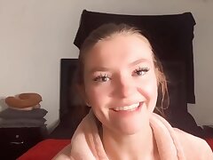 Up close dame orgasm and dirty converse with sexy teen!